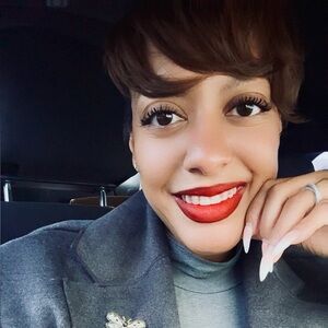 Meet your Posher, Shana